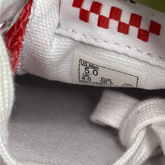 Vans - Picture 5 of 6